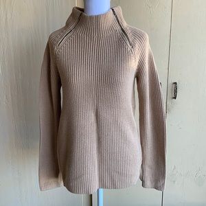 Banana Republic Sz S Camel Colored Sweater